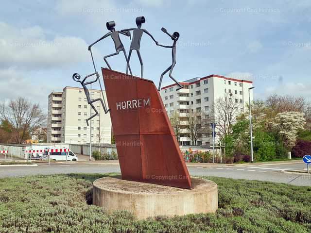 Horrem/Denkmal | High End Portraits. Einzelportrait Paarportrait Gruppenportrait Künstlerportrait Bandportzait Bühnenfotografie Fashion Lifestyle Urbanlife  - Realisiert mit Pictrs.com