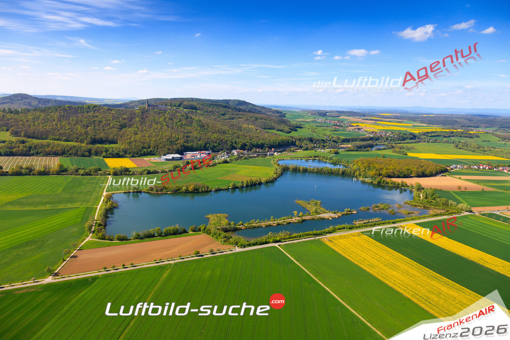 Die Luftaufnahme Schoenbrunnersee - Bad Staffelstein wurde 2017 mittels Flugzeug (keine Drohne) erstellt. Perfekte Schärfe und Druck- Auflösung- Garantiert!