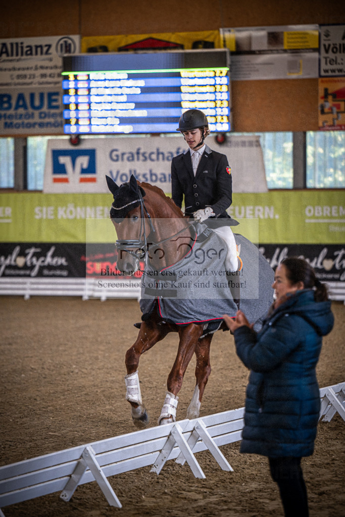 DOS_0045 | Entdecke hochwertige Reitturnierfotos von Foto Oger. Professionell, emotional und authentisch – jetzt Lieblingsmomente im Shop bestellen.Deutschlandweite Turnierfotografie. - Realisiert mit Pictrs.com
