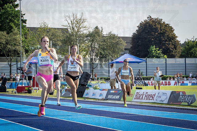 Multisport Event; Ratingen, 27.06.2026 | RATINGEN, GERMANY - JUNE 27, 2026 : Annik Kälin (SUI / Switzerland) and Erin Marsh (USA / United States) over 200m competing during the Multisport Event at Stadion Ratingen on June 27, 2026 in Ratingen, Germany.