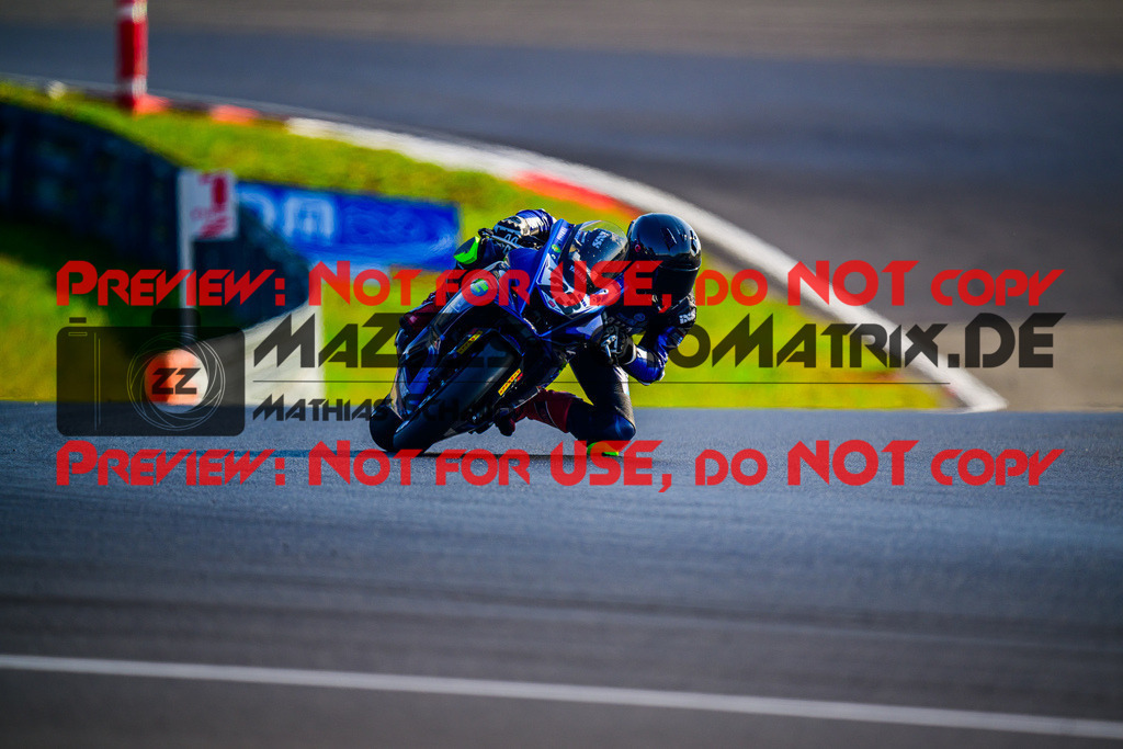 MaZZes_FotoMatrix_240831_6007705_1824 | R7