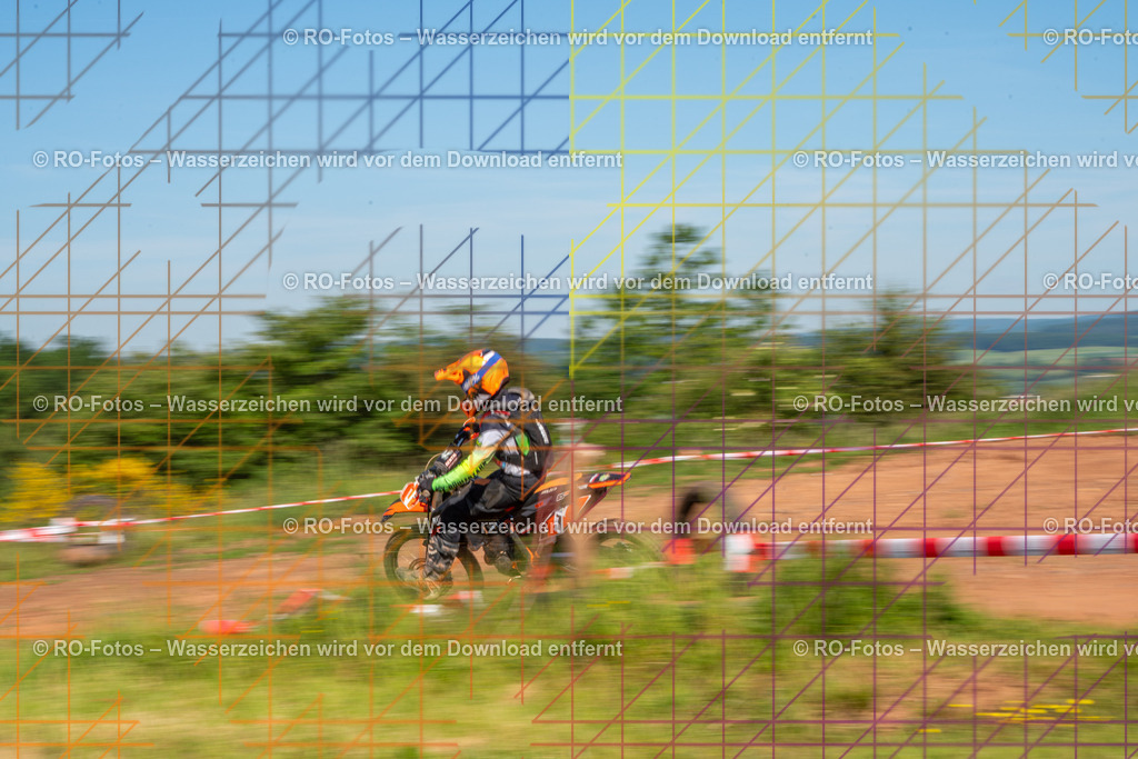 Wolfshausen 1 Lauf -570 | Sportfotografie von RO-Fotos: Motorsport, Motocross, Enduro, Laufveranstaltungen und Triathlon. Professionelle Fotos von Sportlern und Events. - Realisiert mit Pictrs.com