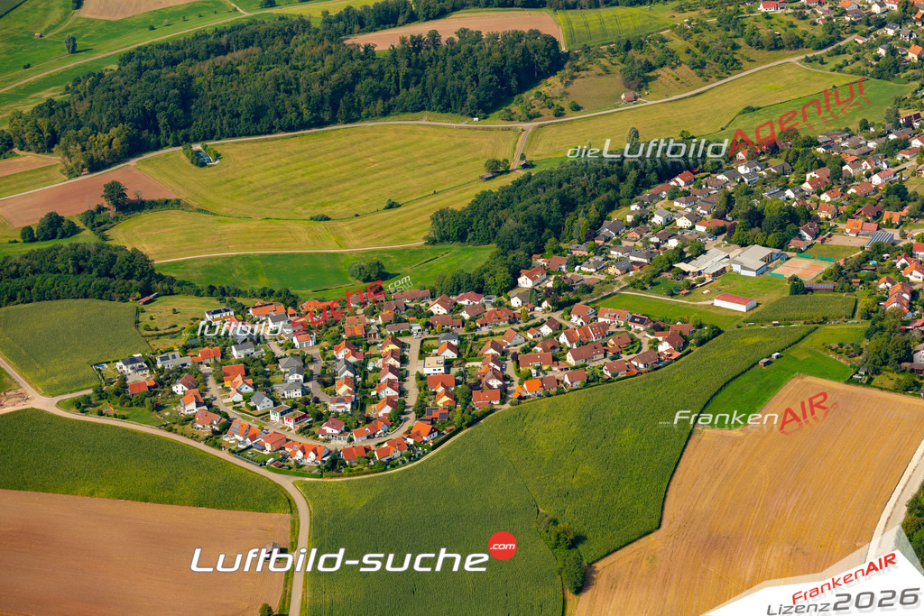 Das Luftbild zeigt : Mariäkappel Kreßberg - Die Luftaufnahme wurde 2024 vom UL-Flugzeug aus erstellt ( keine Drohne ) - Hochauflösende Luftaufnahme - Für grossformatige Ausdrucke geeignet. Die Geschenkidee !Mit Lizenz und Bildrechte bestellbar
