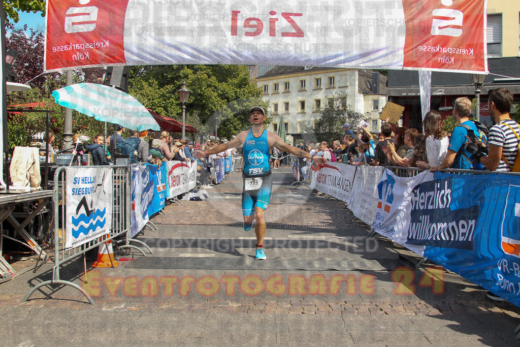 250824_1432_EV4_1878 | Sportfotografie im Rhein-Sieg Kreis, Köln, Bonn, NRW, Rheinland Pfalz, Hessen, etc. Unser Tätigkeitsfeld umfasst den Laufsport vom Volkslauf über den Marathon, Duathlon, Triathon bis zum Ultralauf wie Kölnpfad Ultra oder Schindertrail.