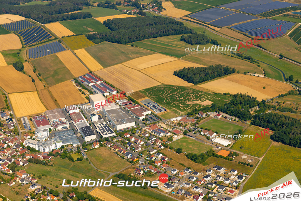 Das Luftbild zeigt :  Vestenbergsgreuth - Die Luftaufnahme wurde 2023 vom UL-Flugzeug aus erstellt ( keine Drohne ) - Hochauflösende Luftaufnahme - Für grossformatige Ausdrucke geeignet. Die Geschenkidee !Mit Lizenz und Bildrechte bestellbar