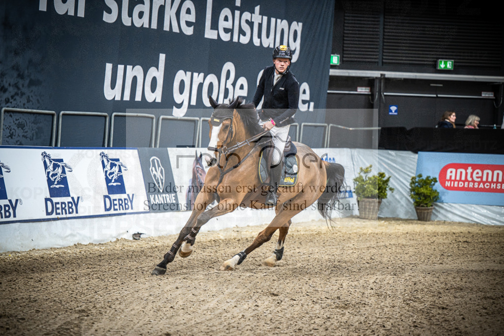 DOS_1944 | Entdecke hochwertige Reitturnierfotos von Foto Oger. Professionell, emotional und authentisch – jetzt Lieblingsmomente im Shop bestellen.Deutschlandweite Turnierfotografie. - Realisiert mit Pictrs.com