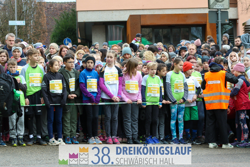 400m AOK Junior Cup | 3 Koenigslauf 2024 400m AOK Junior Cup - Realisiert mit Pictrs.com