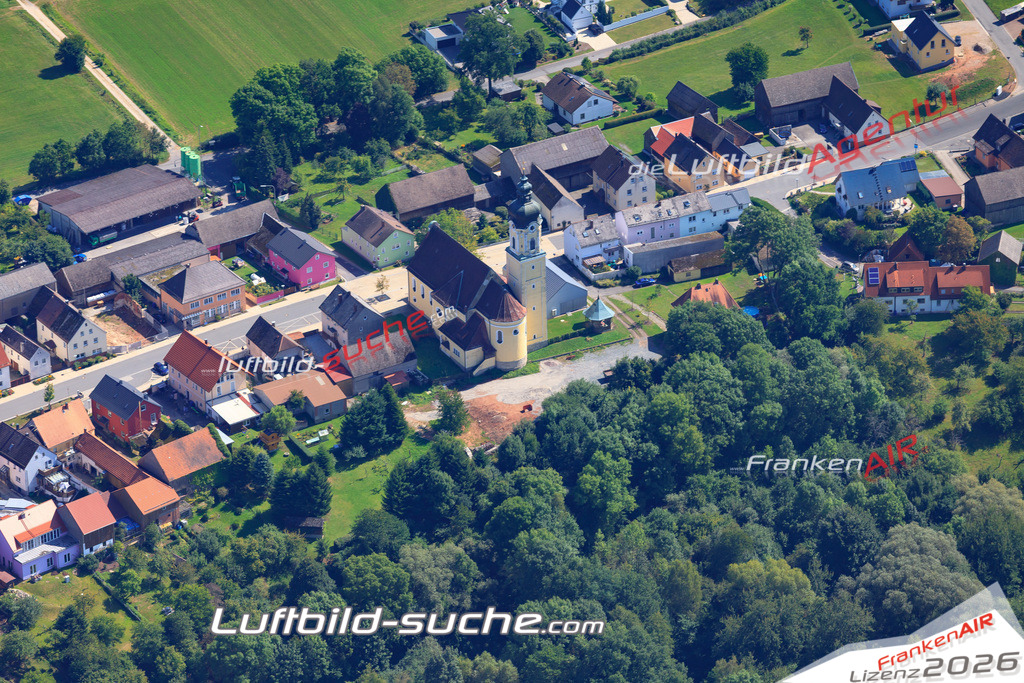 Die Luftaufnahme der Stadt Kohlberg wurde 2017 vom Flugzeug heraus erstellt ( keine Drohne )- hohe Auflösung für beste Qualität