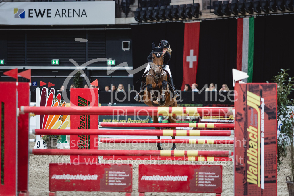 231028_Oldenburg_S1-Spr_Amateure-164 | Deine schönsten Turniermomente als professionelle Fotos! Entdecke hochwertige Pferdesport-Fotografie im Online-Shop. Jetzt Fotos finden & bestellen!