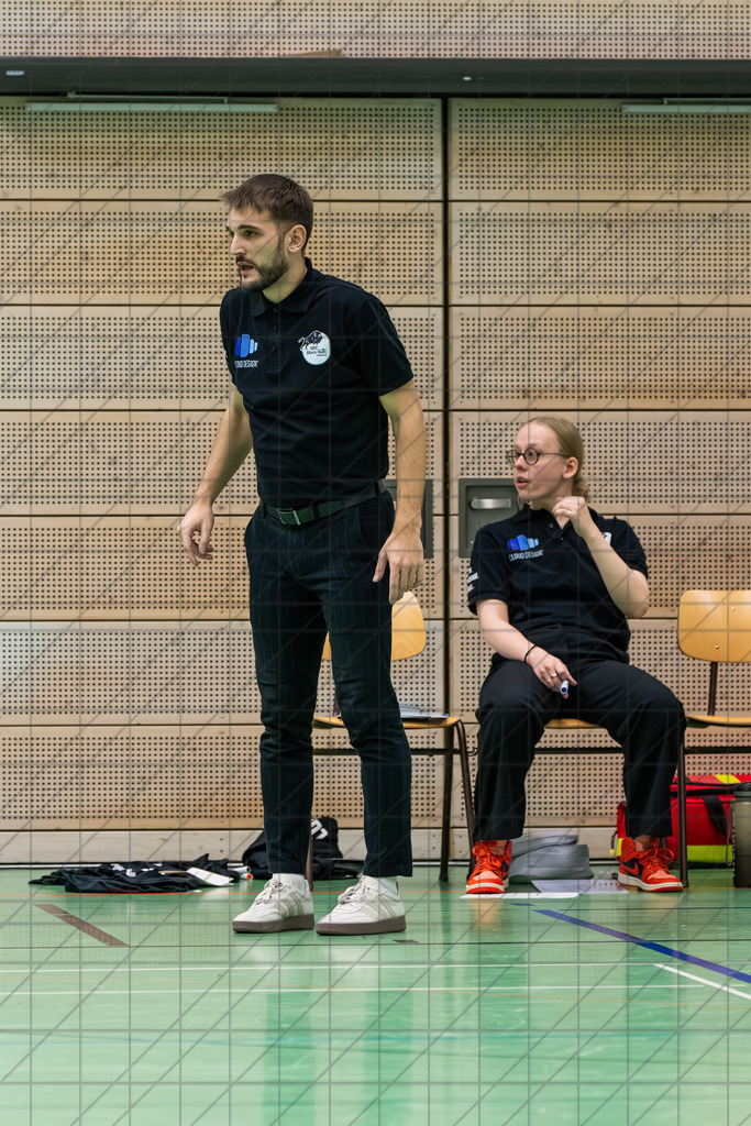 2. DBBL Nord 25/26 | Spieltag 08 | BBC Osnabrück vs. LionPride Braunschweig | 16.11.25: 2. DBBL Nord 25/26 | Spieltag 08 | BBC Osnabrück vs. LionPride Braunschweig / Osnabrück / Deutschland  //   CREDIT:www.bullenfotos.de, Martin König, Hörner Weg 40, D-49078 Osnabrück, +4917663732967 // Nutzung und Weitergabe nur zu den vereinbarten Zwecken. Presseanfragen an Ersteller. Alle Rechte beim Ersteller. Honorierung nach MFM. - Realisiert mit Pictrs.com