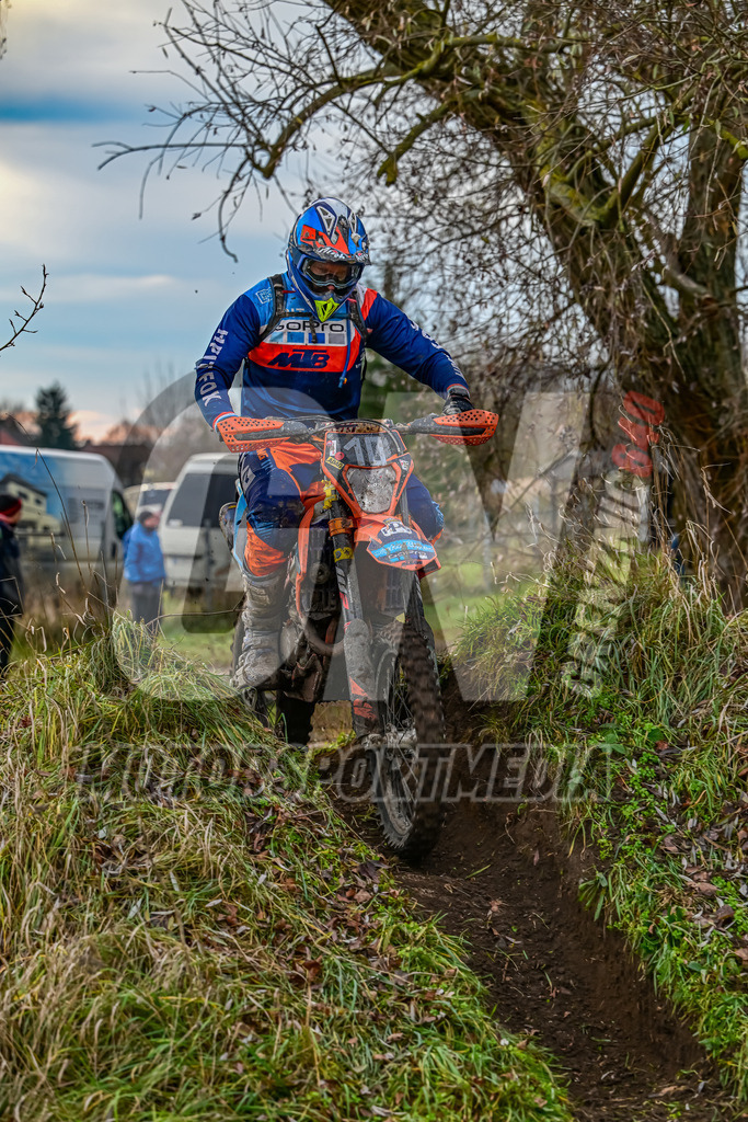 NZ8_8934 | grenznic640