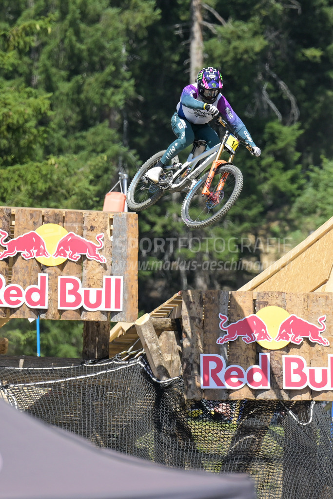 UCI Mountain Bike World Cup Lenzerheide 2022 - Downhill - 9. July 2022 | UCI Mountain Bike World Cup Lenzerheide 2022 - Downhill
Bike Kingdom, Lenzerheide
#1 PIERRON Amaury (FRA)
Bild: Sportfotografie Markus Aeschimann | www.markus-aeschimann.ch - Realisiert mit Pictrs.com