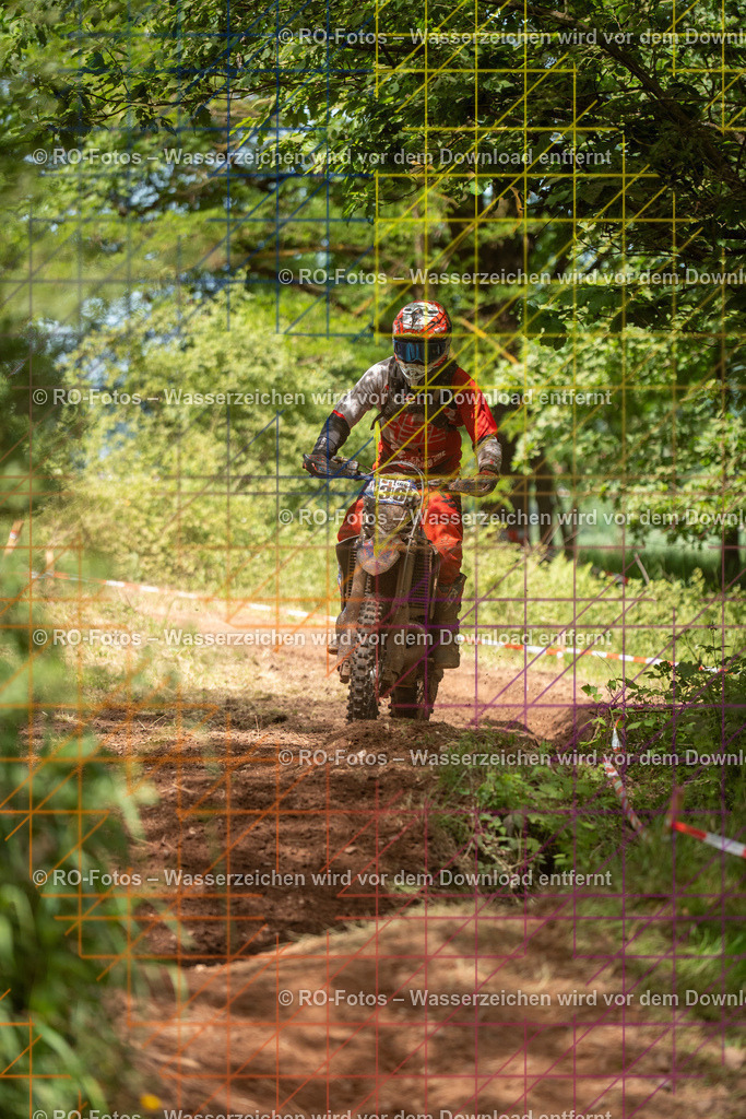 Wolfshausen 5 Lauf -686 | Sportfotografie von RO-Fotos: Motorsport, Motocross, Enduro, Laufveranstaltungen und Triathlon. Professionelle Fotos von Sportlern und Events. - Realisiert mit Pictrs.com