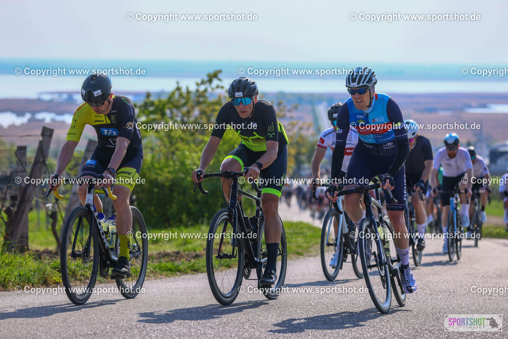 TRA_0424 | Neusiedlersee Radmarathon 2026@sportshot_your_pictrs #yourpictures#roadtowm2029 #nrm #neusiedlerseeradmarathon #neusiedlersee #neusiedlerseetourismus #burgenland #mörbisch #nrm26 #burgenlandtourismus #voglundco #poweredbyburgenlandtourismus #radsport #rad #marathon #ucigranfondo #visitburgenland #ucigranfondoworldseries