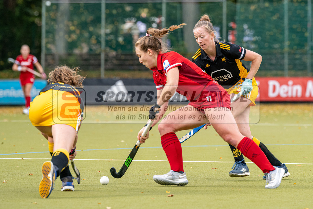 SFE_20221008_0029 | 1. Bundesliga Hockey Damen Rot-Weiss Köln - Harvestehuder THC am 08.10.2022 in Köln (KTHC Stadion Rot-Weiss Köln Tennis and Hockey Club), Photo: Stephan Fehrmann 2022 (Sports-Gallery), Nike Lorenz ( Rot-Weiss Köln #11 )
