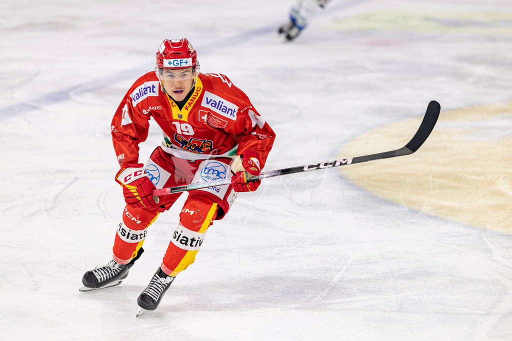 EHCB vs GCK _1-908380160 | Sportbilder, Sportfotograf, Hochzeits- und Eventfotografin, Flugshows, Portraits und Tiershooting, Aviation, Downhill, Nationalleague, Swissleague, International