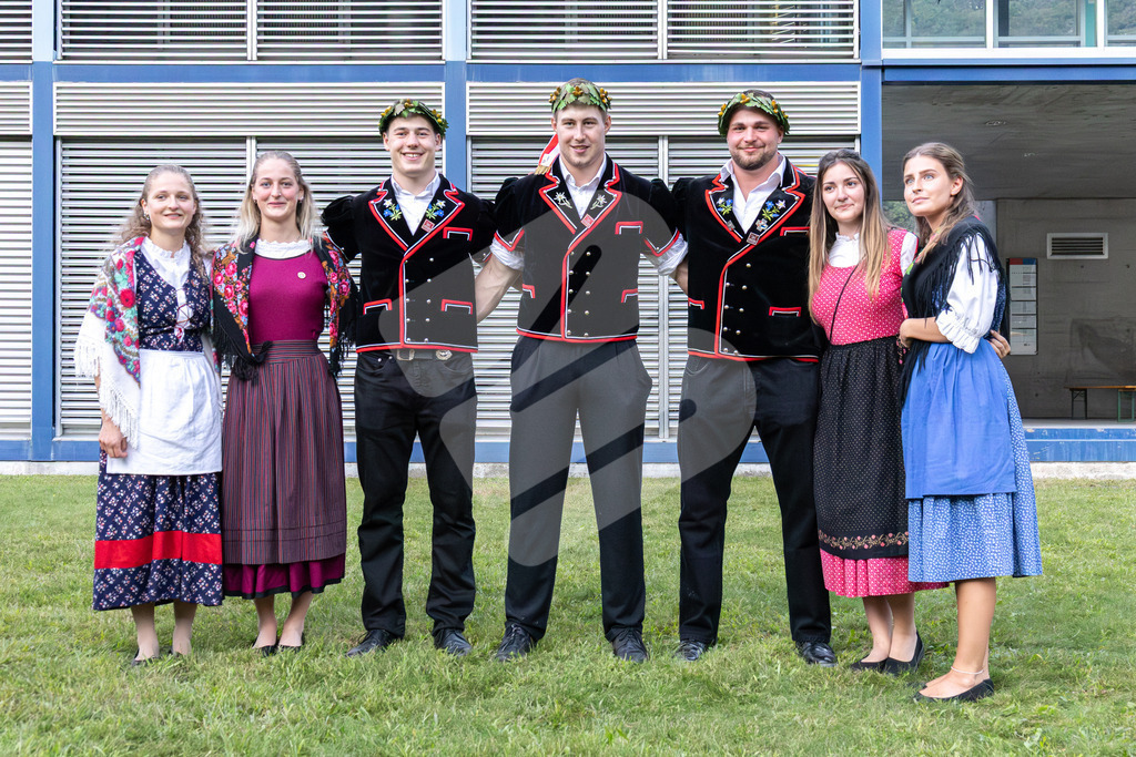 TESSINER2025_Ehrung_2268 | Die Kranzgewinenr vom Schwingerverbands am Mythen mit von Euw Lukas, Appert Silvan und Gwerder Michael. - Realisiert mit Pictrs.com