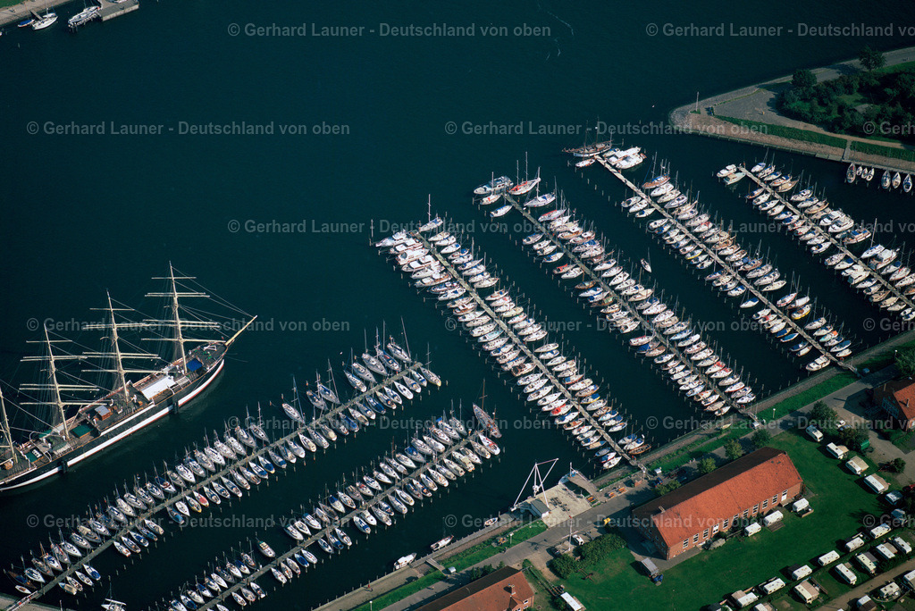 01P5554 | Passathafen, Travemünde, 20.09.1993