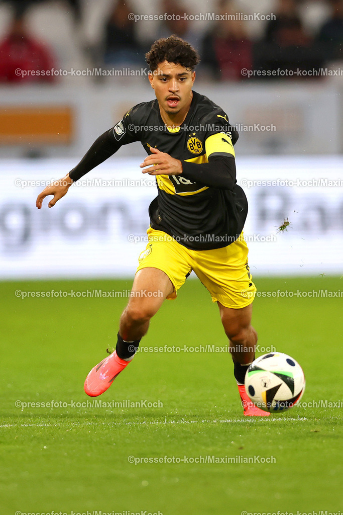 RWE3Liga25092402067 | 25.09.2024, Essen, Fußball,  Rot-Weiss Essen – Borussia Dortmund II (U23), bwin 3. Liga Herren, Stadion an der Hafenstraße, 7. Spieltag Saison 2024 2025: Ayman Azhil (BVB II #6) DFB regulations prohibit any use of photographs as image sequences and or quasi-video.