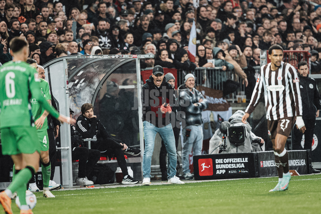 Fußball | Männer | Saison 2025/2026  | Fußball-Bundesliga | 09. Spieltag | FC St. Pauli vs. Borussia Mönchengladbach | 01.11.2025 | Alexander Blessin (Trainer, FC St. Pauli)
