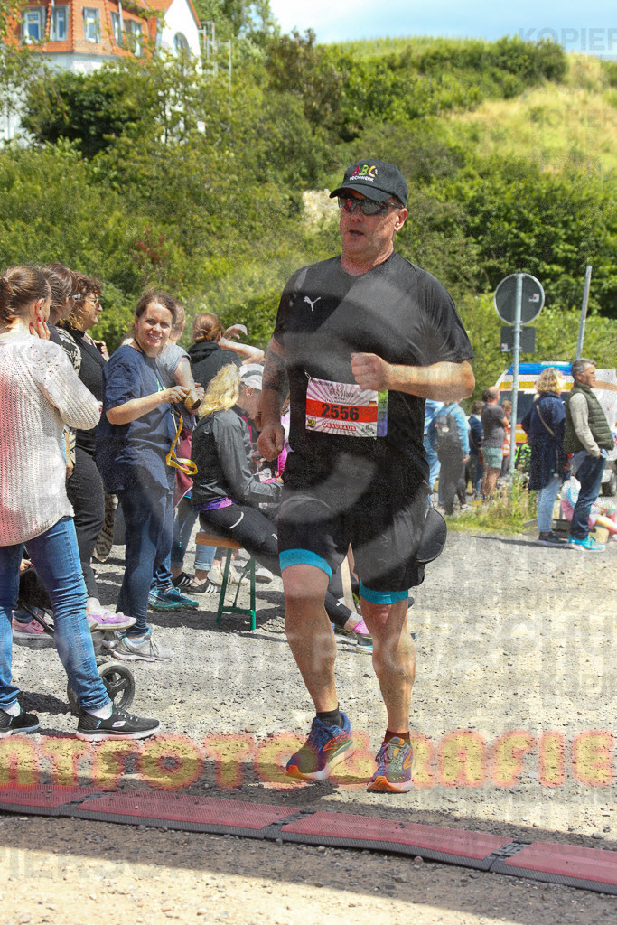 240615_1351_EX1_1458 | Sportfotografie im Rhein-Sieg Kreis, Köln, Bonn, NRW, Rheinland Pfalz, Hessen, etc. Unser Tätigkeitsfeld umfasst den Laufsport vom Volkslauf über den Marathon, Duathlon, Triathon bis zum Ultralauf wie Kölnpfad Ultra oder Schindertrail.