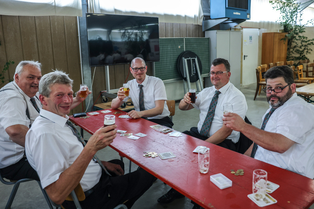 top-top.de 240629-014 | Foto, Video, Fotografie, Videografie, Fotobox, DJ, Discjockey, Musik, Musikbox, Veranstaltung, Photobooth, Amazon, Ebay, Buchtipp, Bestseller, Autor, Verlag, Buch, Wesel, Hamminkeln, NRW, Dinslaken, Rees, Drohne, Hochzeit, Party, Fotobox, Wesel, Fotograf