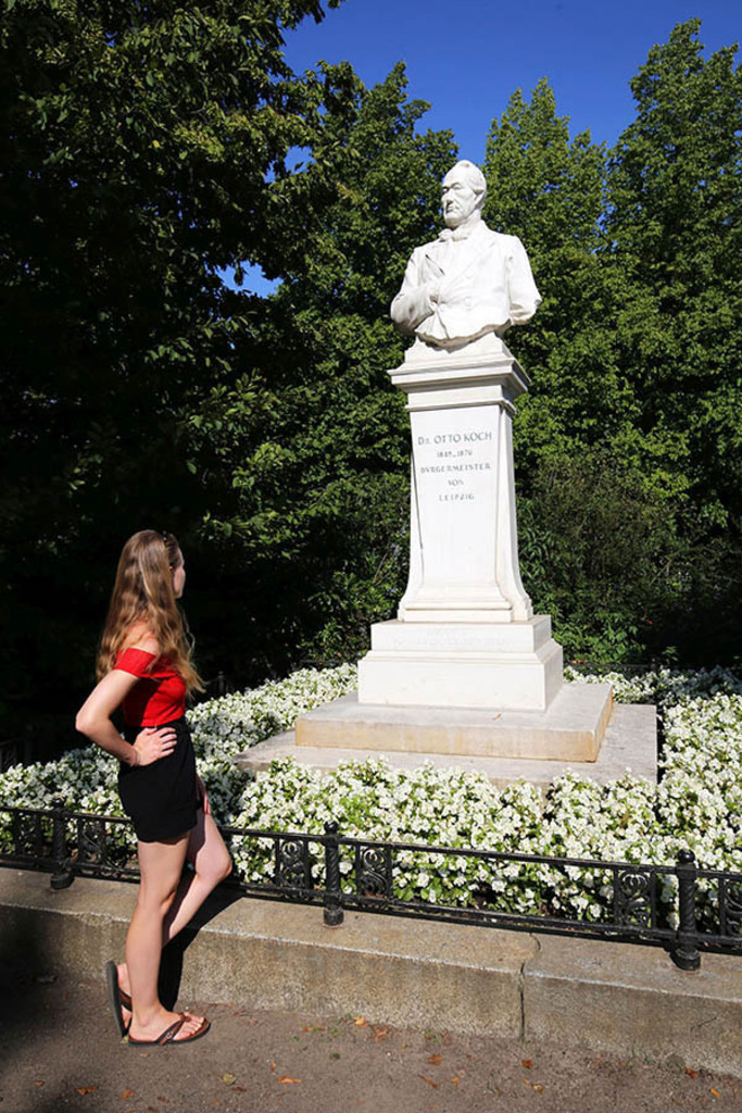 Otto-Koch-Denkmal | Das Team hinter BILDLEXIKON LEIPZIG bündelt historische wie aktuelle Informationen über die Stadt Leipzig in Text und Bild auf einer Plattform und stellt diese der interessierten Öffentlichkeit zur Verfügung.