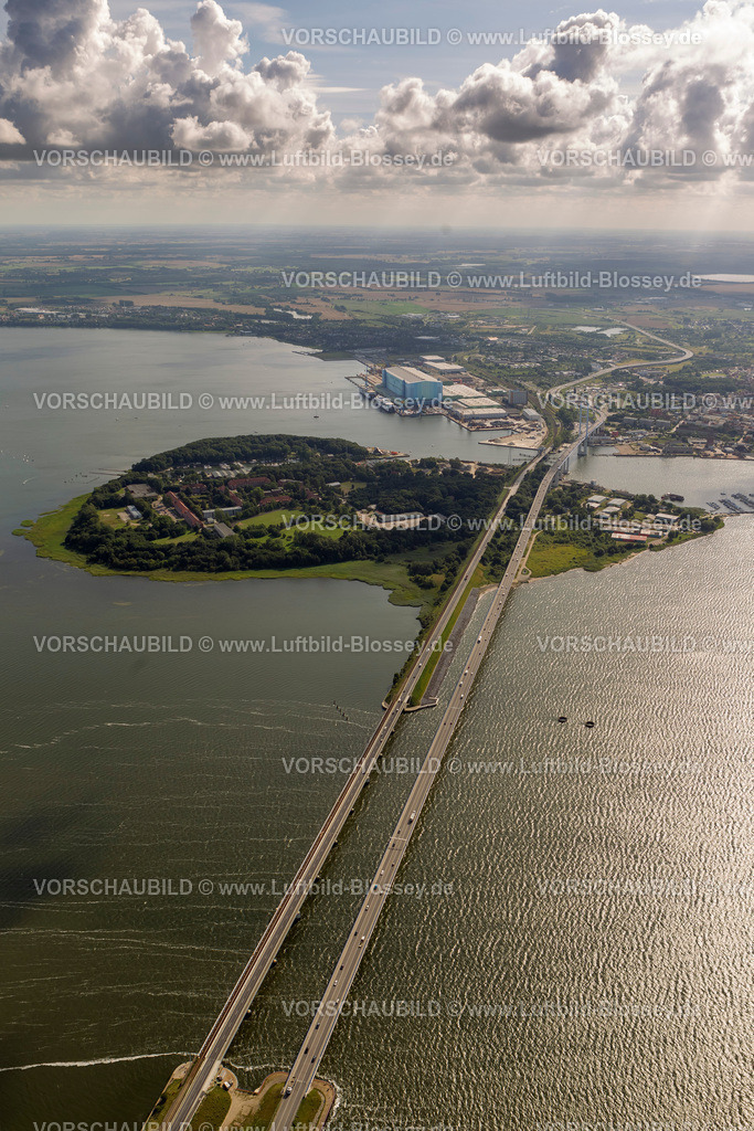 Stralsund12081964 | Insel Dänholm, Rügenbrücke, Brückenverbindung zwischen Stralsund und Rügen, Marinehafen,  Altefähr, Ostsee, Mecklenburg-Vorpommern, Deutschland, Europa