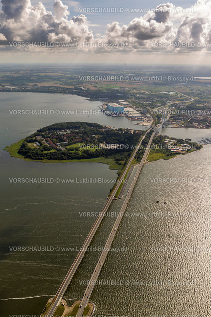 Stralsund12081964 | Insel Dänholm, Rügenbrücke, Brückenverbindung zwischen Stralsund und Rügen, Marinehafen,  Altefähr, Ostsee, Mecklenburg-Vorpommern, Deutschland, Europa