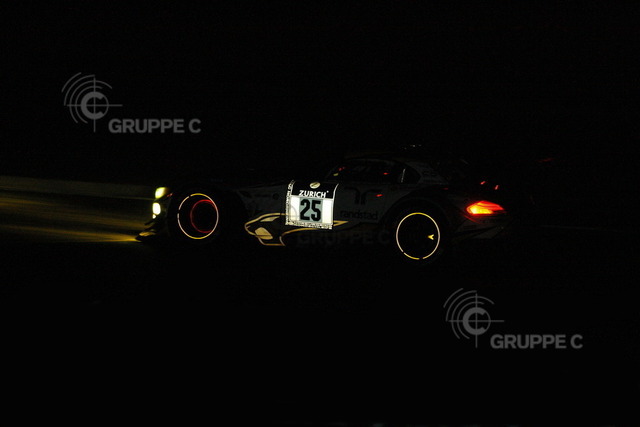 Bild_Action123123 | Motorsport-Fotografie: DTM, 24h Nürburgring und GT-Action in hochauflösenden Bildern. Entdecke packende Rennmomente & Impressionen direkt aus der Boxengasse. - Realisiert mit Pictrs.com