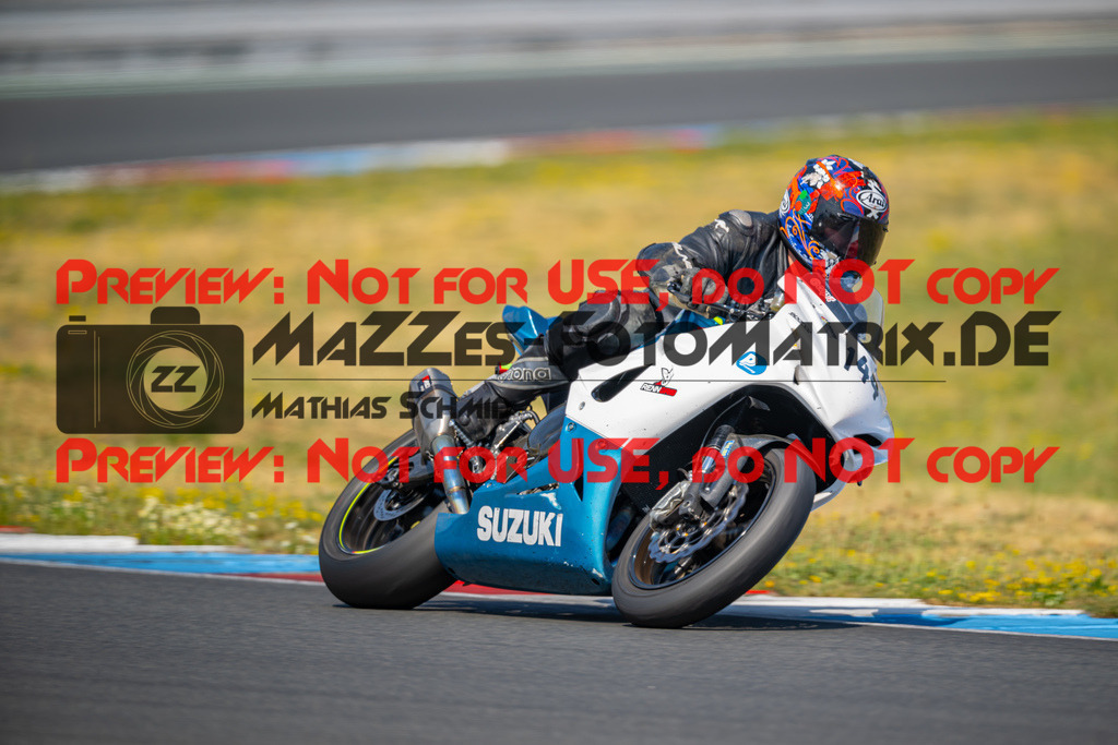 MaZZes-Fotomatrix-20260805-527449 | OPEN