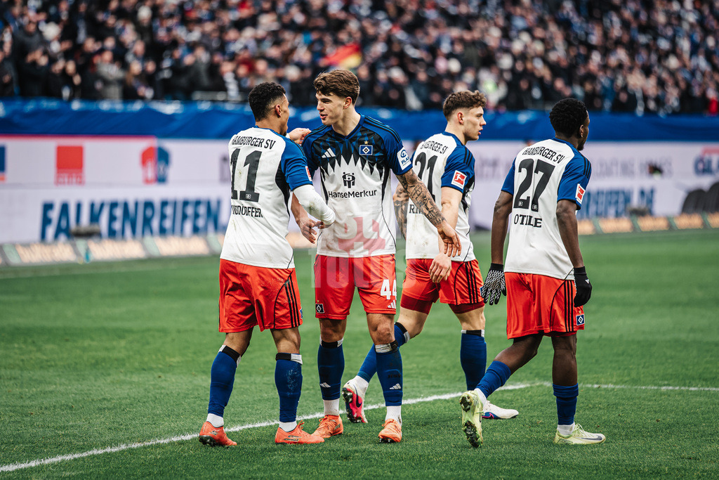 Fußball | Männer | Saison 2025/2026 | 1. Fußball-Bundesliga | 22. Spieltag | Hamburger SV vs. 1. FC Union Berlin | 14.02.2026 | Torjubel v.l. Ransford-Yeboah Königsdörffer (#11, HSV) und Luka Vuskovic (#44, HSV)