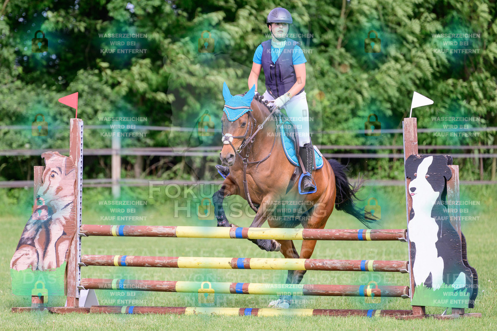 30052026-Forstinning-Prfg20-0291 | Fokus Hufschlag Fotografie - Realisiert mit Pictrs.com