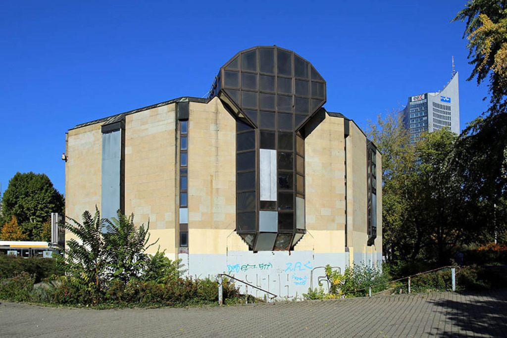 Foto: Leipzig - Bowlingtreff Leipzig - 2015 | Das Team hinter BILDLEXIKON LEIPZIG bündelt historische wie aktuelle Informationen über die Stadt Leipzig in Text und Bild auf einer Plattform und stellt diese der interessierten Öffentlichkeit zur Verfügung.