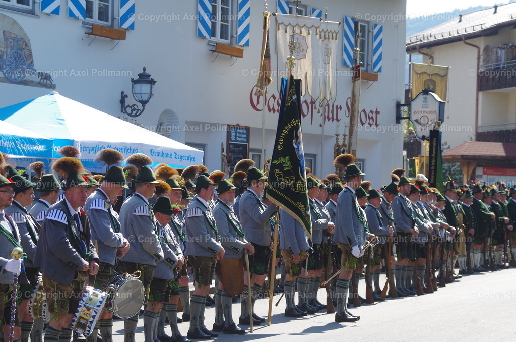 IMGP3917 | fotografiert von Axel PollmannLeonhardi Wallfahrt Benediktbeuern und Murnau, Fronleichnam, Fasching, Landschaft im Loisachtal und Benediktbeuern  - Realisiert mit Pictrs.com
