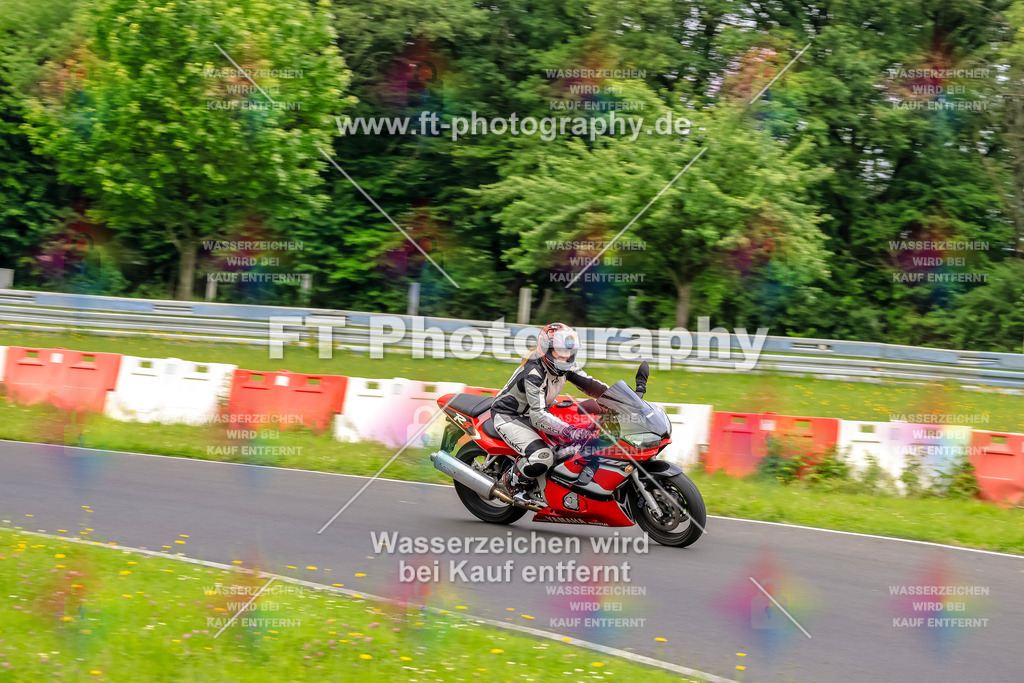 VBK-7246 | Hier findet Ihr Bilder von Touristenfahrten auf der Nürburgring Nordschleife oder von anderen Veranstaltungen die ich besucht habe. Viel Spass beim Durch Schauen 