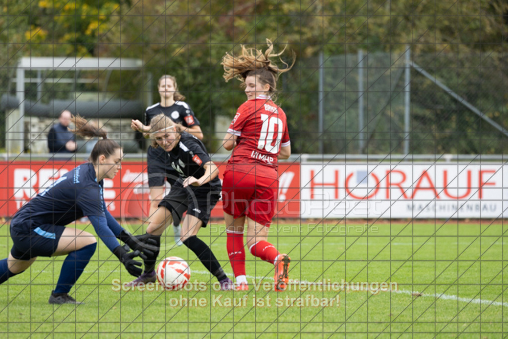 20251012_134115_0587 | #,1.FC Donzdorf (schwarz) vs. VfB Stuttgart II (rot), Fussball, Frauen-Verbandsliga Württemberg, 05. Spieltag, Saison 2025/2026, Rasenplatz Lautertal Stadion, Süßener Straße 16, 73072 Donzdorf, 12.10.2025 - 13:00 Uhr,Foto: PhotoPeet-Sportfotografie/Peter Harich