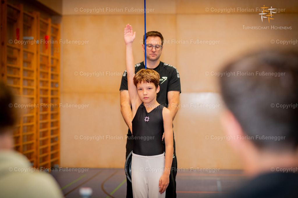 Promo-258 | "Fussifoto.com – Ihr Ansprechpartner für hochwertige Fotografie! Entdecken Sie kreative Bilder und professionelle Dienstleistungen. Kontaktieren Sie uns für Ihre Projekte!"