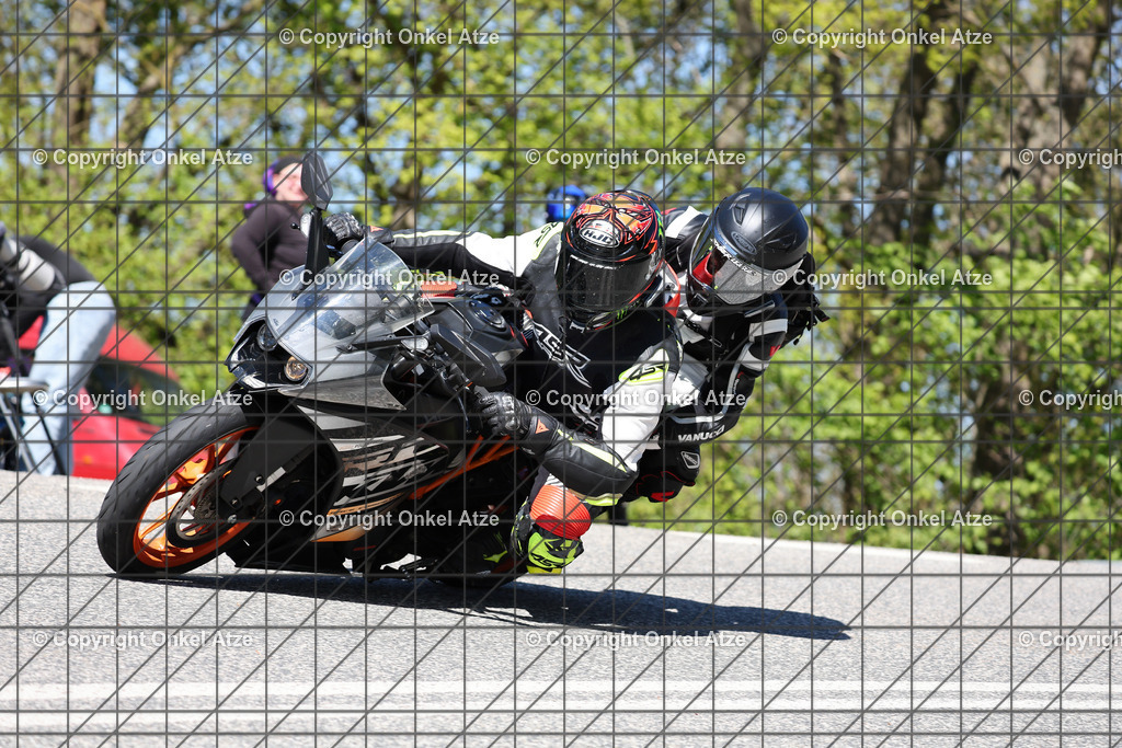 IMG_7328 | Fotograf am Kyffhäuser. Onkel Atze. Kyffhäuser Rennstrecke. Café36. Motorsportfotografie. - Realisiert mit Pictrs.com