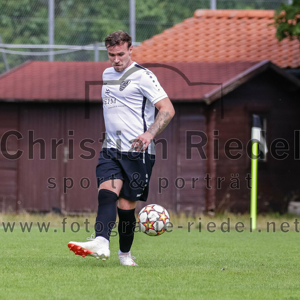 2023-07-23_090_SV_Anzing_gegen_SC_Kirchasch | Anzing, Deutschland, 23.07.2023:
Fußball, Kreisliga 2023 / 2024, Testspiel, SV Anzing gegen SC Kirchasch, Endergebnis: 5:1

Alexander Dausch (SV Anzing, #14)

Foto: Christian Riedel / fotografie-riedel.net