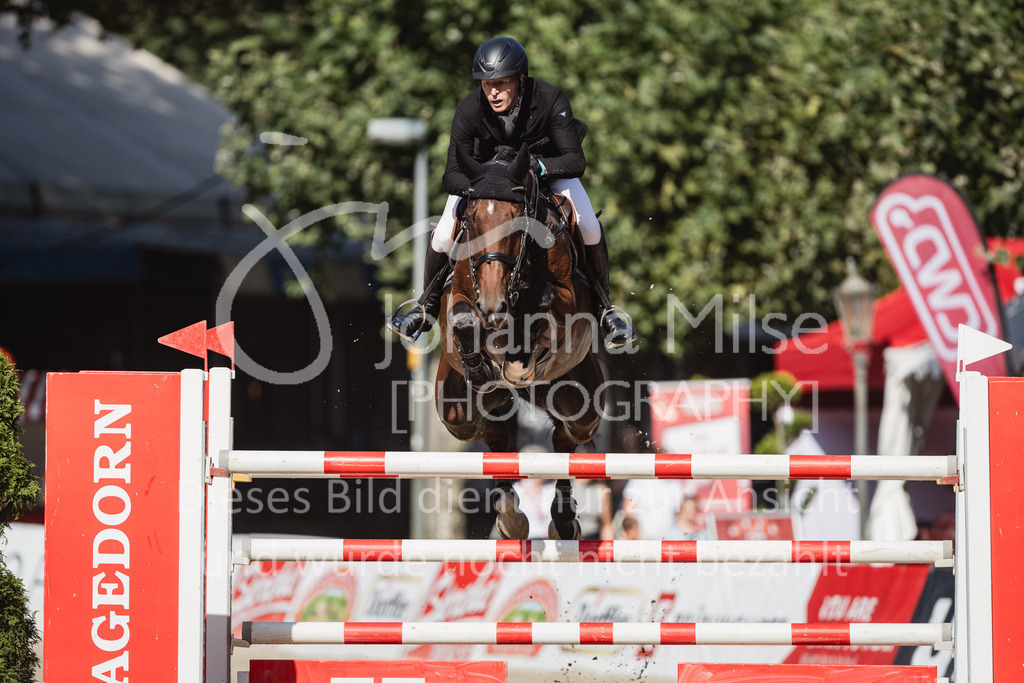 230910_OWLCh_GroßerPreis-657 | Deine schönsten Turniermomente als professionelle Fotos! Entdecke hochwertige Pferdesport-Fotografie im Online-Shop. Jetzt Fotos finden & bestellen!