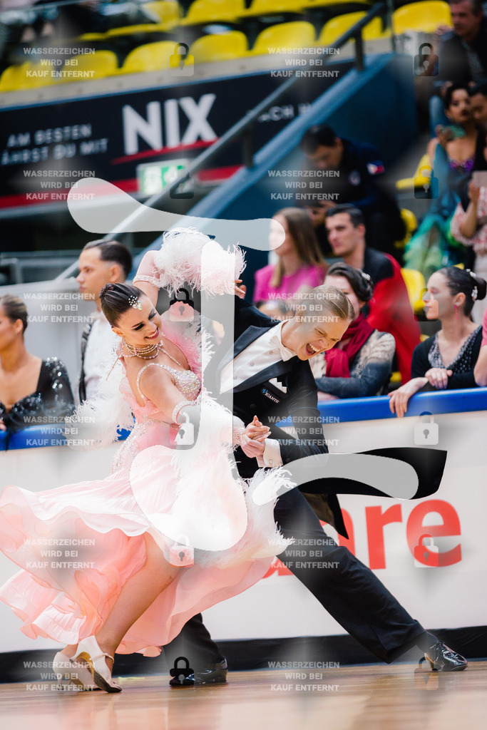Hessen Tanzt WDSF International Open Standard 28th (62) Maksym Mitiev _ Michelle Uciteli (TC Rot-Weiß Leipzig)-2025-05-17-9185 | Webshop for digital downloads and prints of dance sport, event & show photographer Julian Link - Realisiert mit Pictrs.com