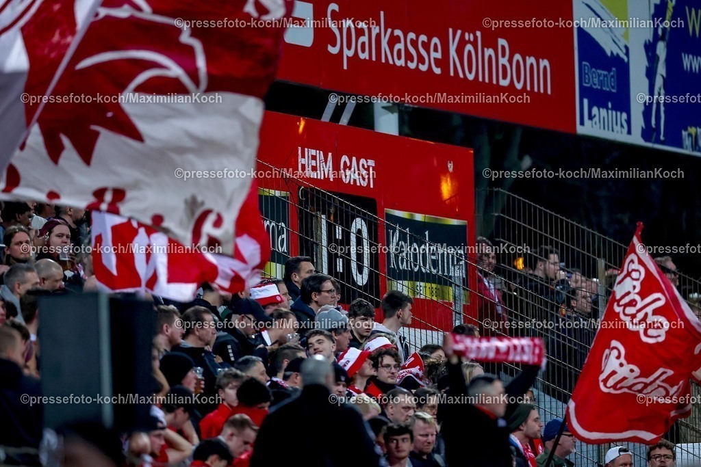 FKo26022601109 | 26.02.2026, Fußball, Landespokal Mittelrhein, SC Fortuna Köln - TSV Alemannia Aachen, Südstadion, Viertelfinale Bitburger-Pokal, Saison 2025 2026: Anzeigetafel mit Endstand 1:0 für Fortuna Köln DFB regulations prohibit any use of photographs as image sequences and or quasi-video.