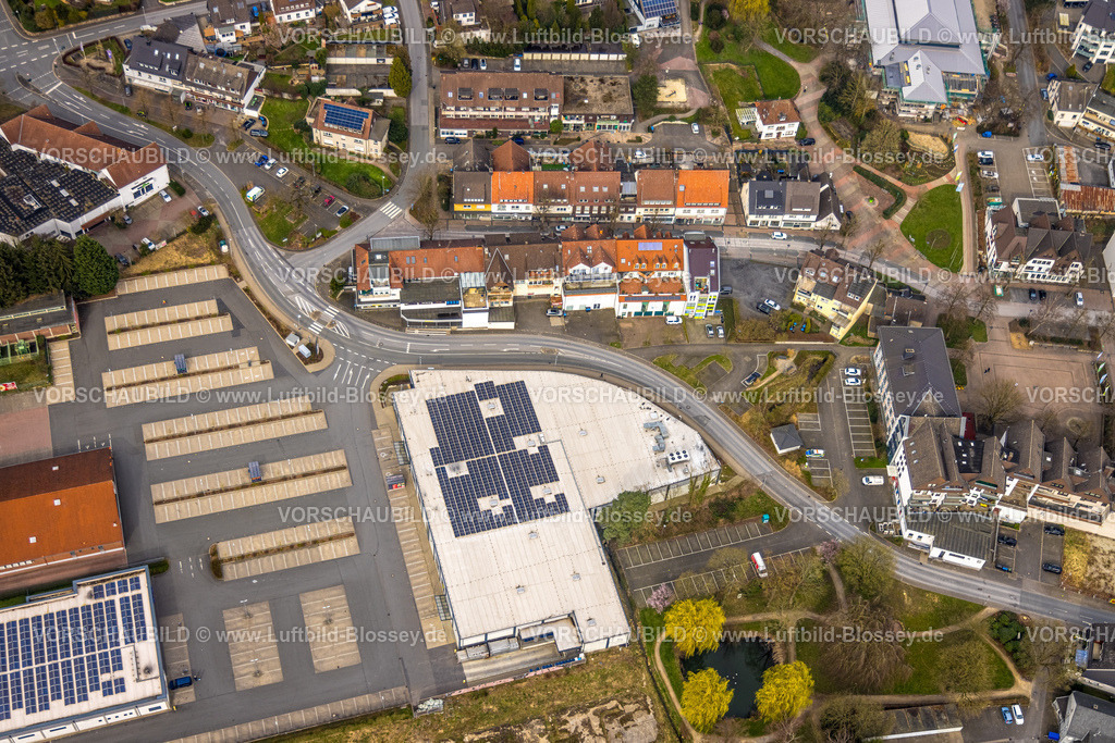 Wickede240307939 | Luftbild, City mit Einkaufszentrum, Aldi und Edeka Supermarkt, Christian-Liebrecht-Straße, Rathaus Gemeinde Wickede Kommunalverwaltung, Wickede/Ruhr, Nordrhein-Westfalen, Deutschland