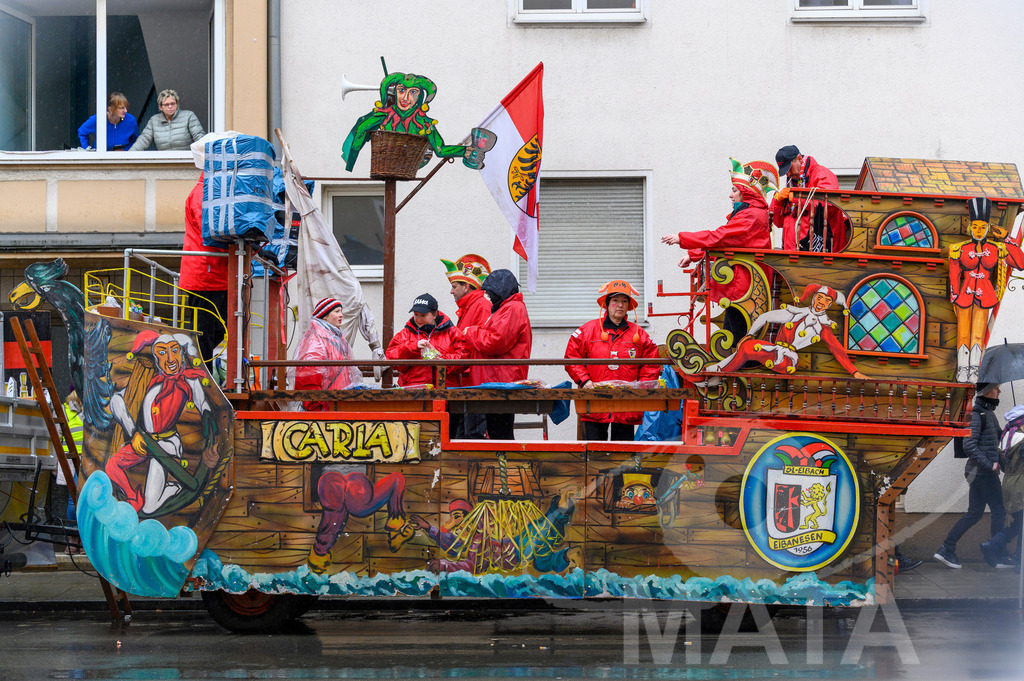 _DWA2236 | Trotz Nieselregen schlängelte sich der „Gaudiwurm“ am Sonntag durch die Nürnberger Innenstadt an tausenden Faschingsfans vorbei.  Nürnberg, 11.02.2024 - Realisiert mit Pictrs.com