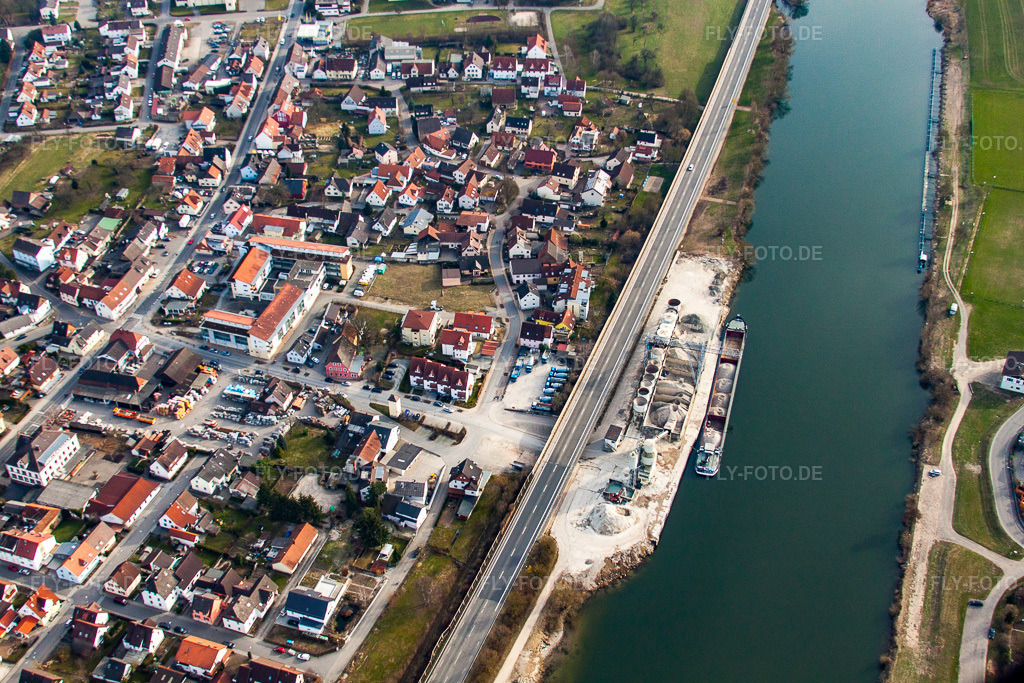 Luftbild: Fluß- Uferbereichen des Neckar im Ortsteil Neckarelz in Mosbach im Bundesland Baden-Württemberg in Deutschland. Foto: IMG_38149.jpg vom 12.03.2011 durch Werner Riehm/FLY-FOTO.de