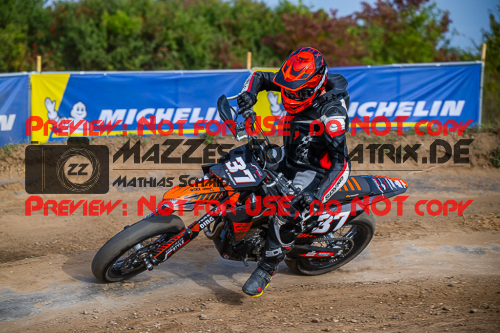 MaZZes_FotoMatrix_231001_8139 | S4