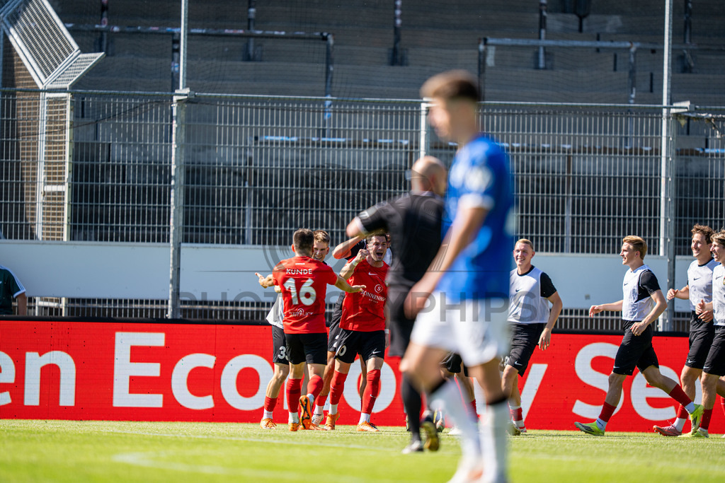 Stuttgarter Kickers vs. SG Sonnenhof Großaspach, Fussball, WFV-Pokal, Finale, 23.05.2026 | Mert Tasdelen (SG Sonnenhof Großaspach, #10) jubelt mit seinem Team nach dem Treffer zum 1:3,Stuttgarter Kickers vs. SG Sonnenhof Großaspach, Fussball, WFV-Pokal, Finale, 23.05.2026