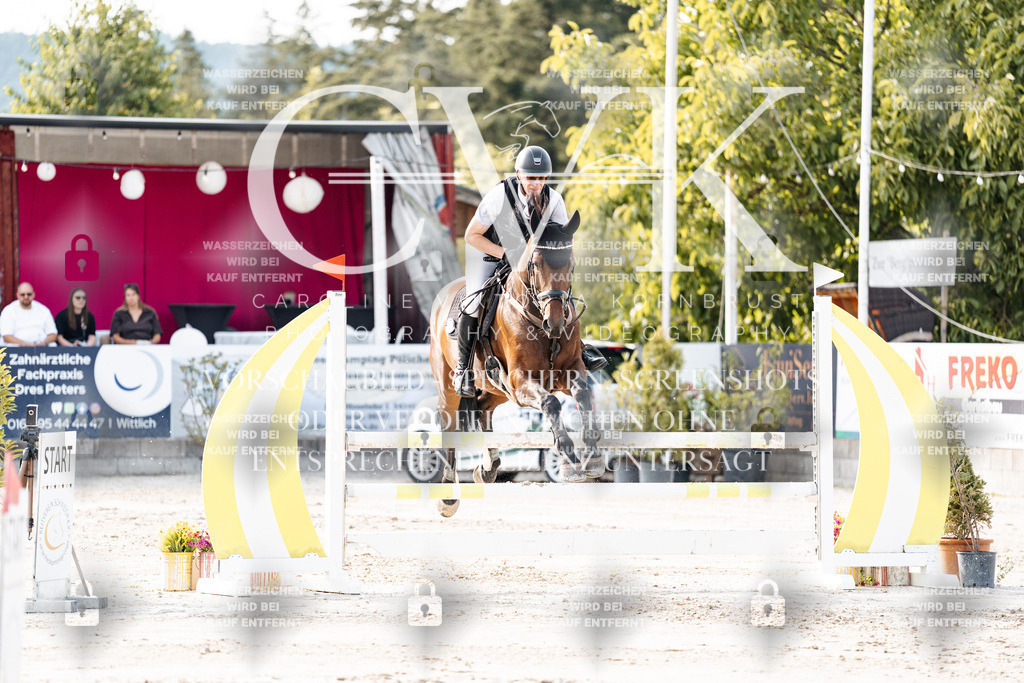 CK906543 | Turnierfotografie Pferdefotografie Trier Rheinland-Pfalz Pferdesport Reitsport Tierfotografie Sportfotografie Pferdevideo Pferdevideografie Equestrianvideography equestrianphotography  - Realisiert mit Pictrs.com