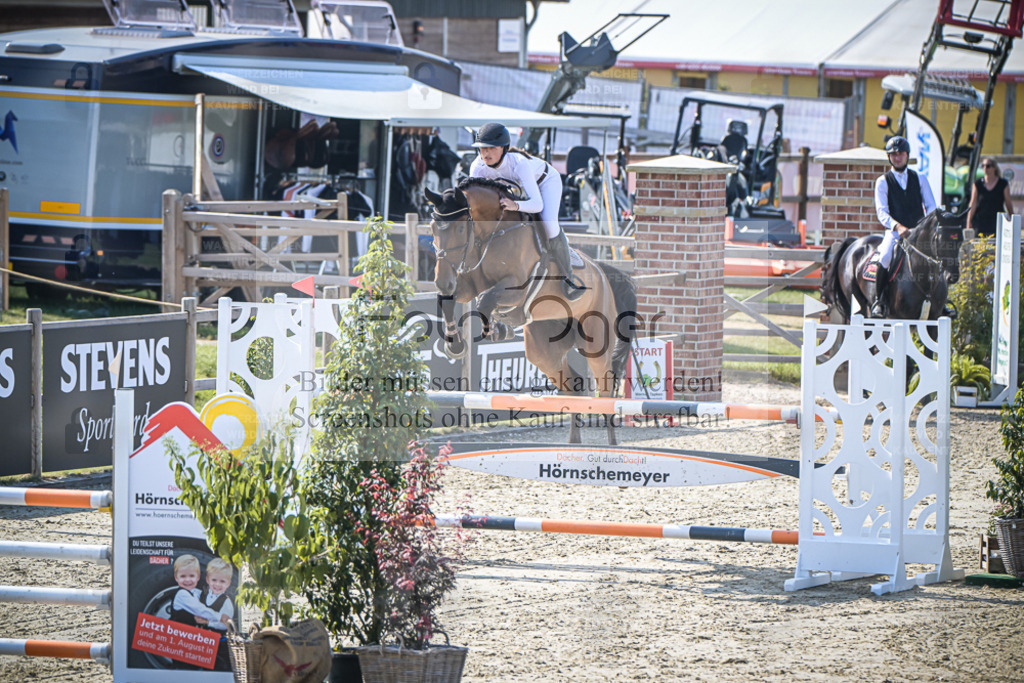 DOS_0236 | Entdecke hochwertige Reitturnierfotos von Foto Oger. Professionell, emotional und authentisch – jetzt Lieblingsmomente im Shop bestellen. - Realisiert mit Pictrs.com